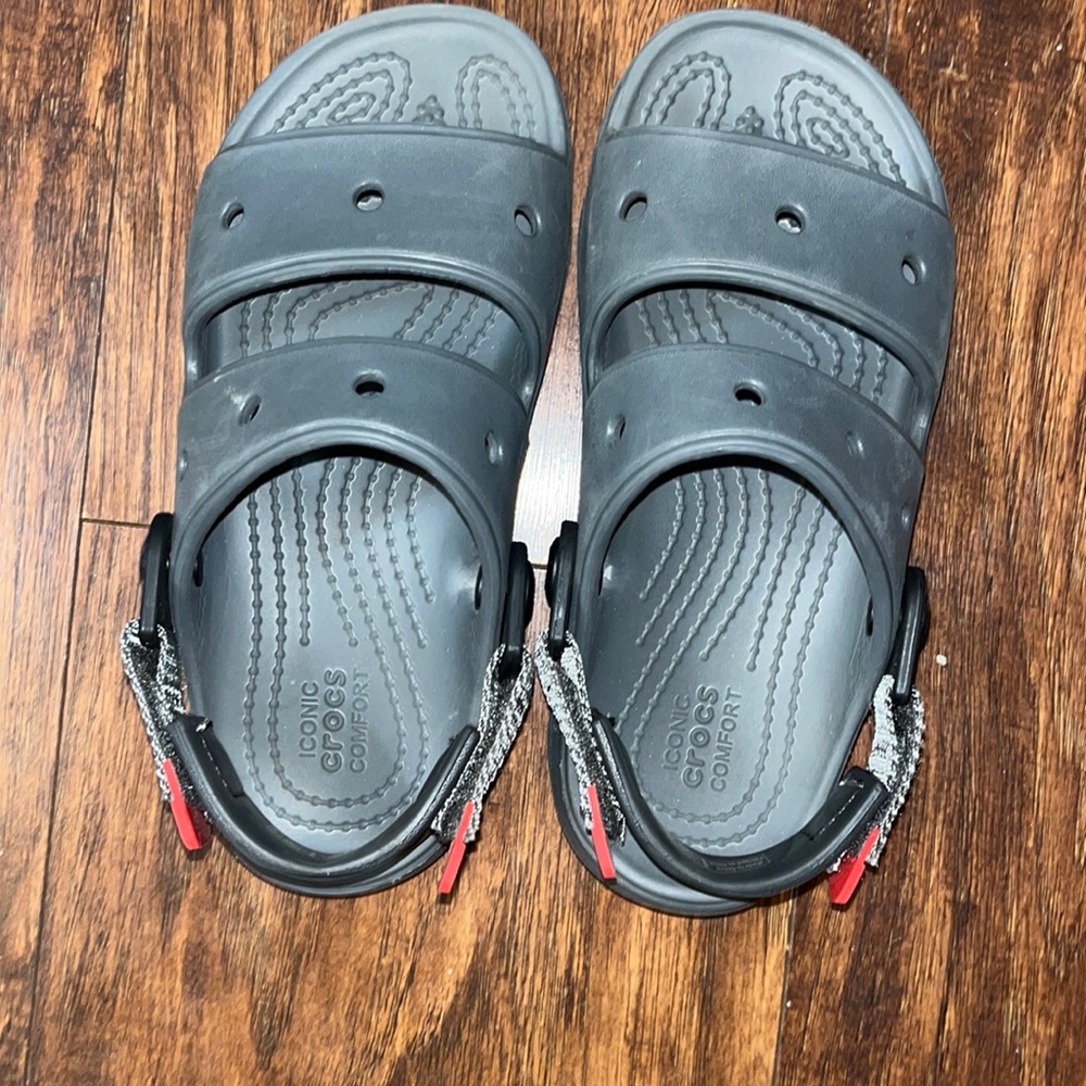 Boys crocs